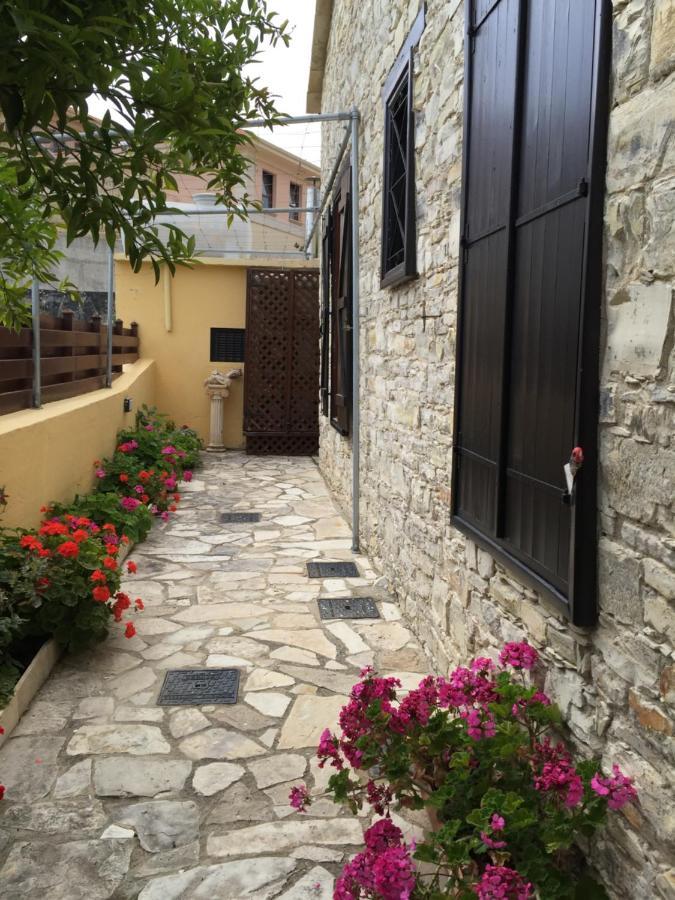 Katikia Emma Kato Drys Exterior photo