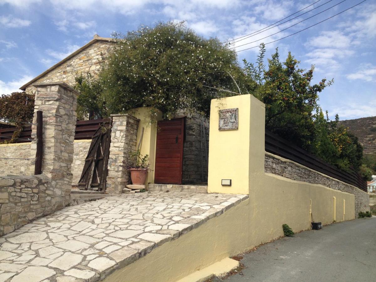 Katikia Emma Kato Drys Exterior photo