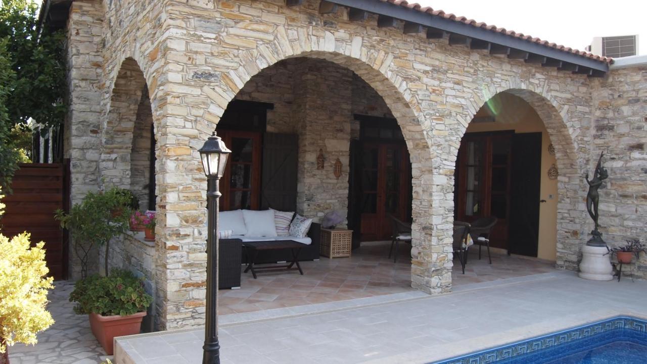 Katikia Emma Kato Drys Exterior photo